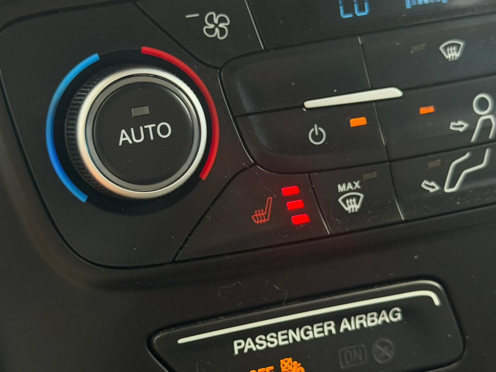 Used 2018 Ford Escape SE FWD image 25
