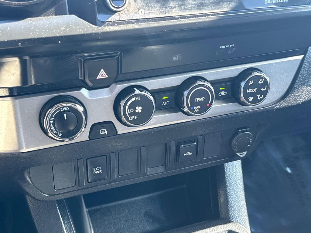 Used 2020 Toyota Tacoma SR AWD/4WD image 36