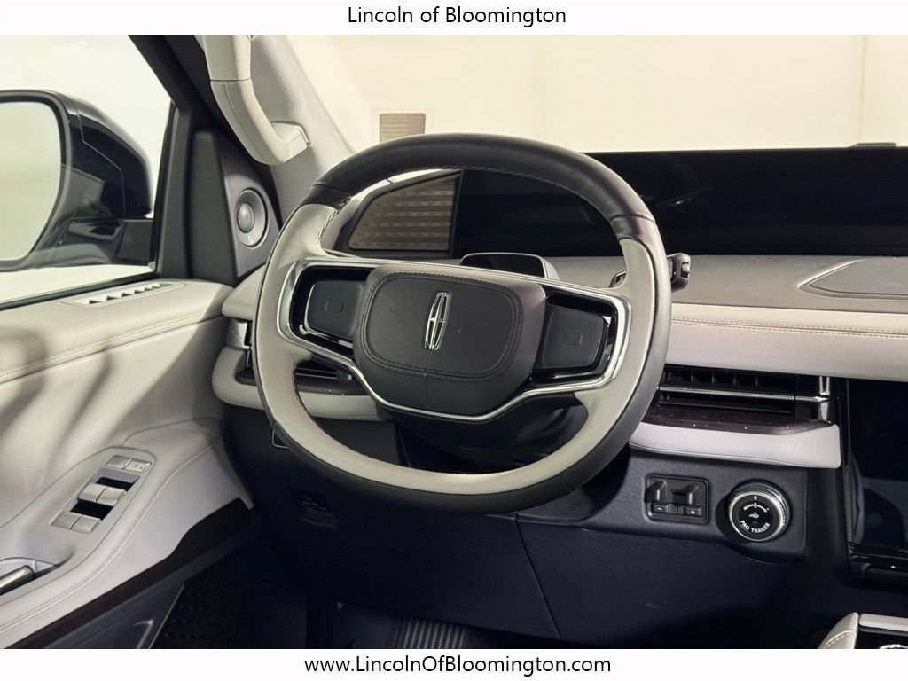Certified 2025 Lincoln Navigator L Black Label AWD/4WD image 28