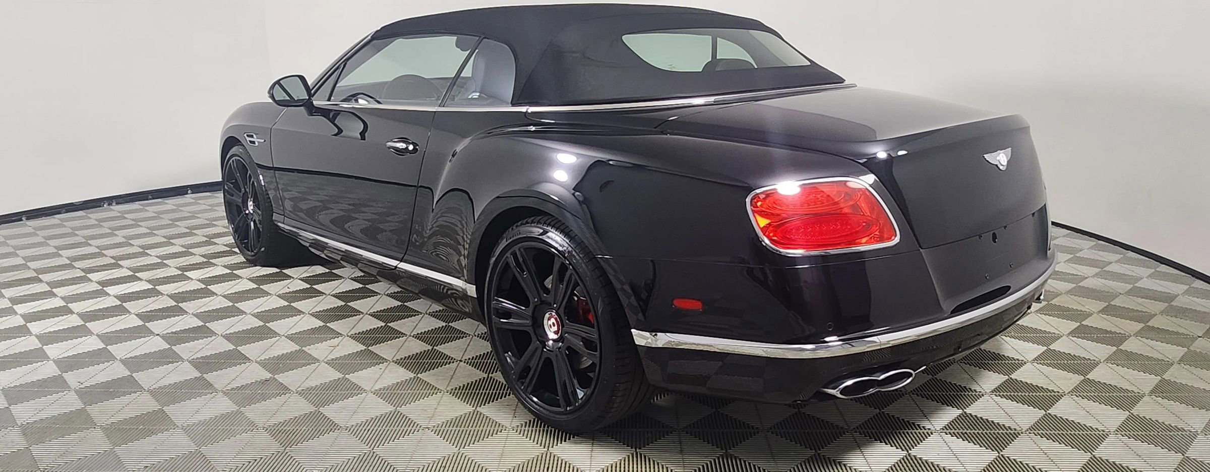 Used 2016 Bentley Continental GT image 10