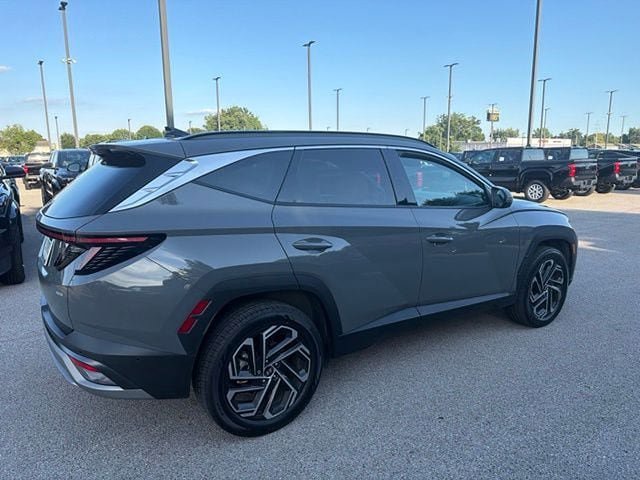 Used 2025 Hyundai Tucson Limited AWD/4WD image 13