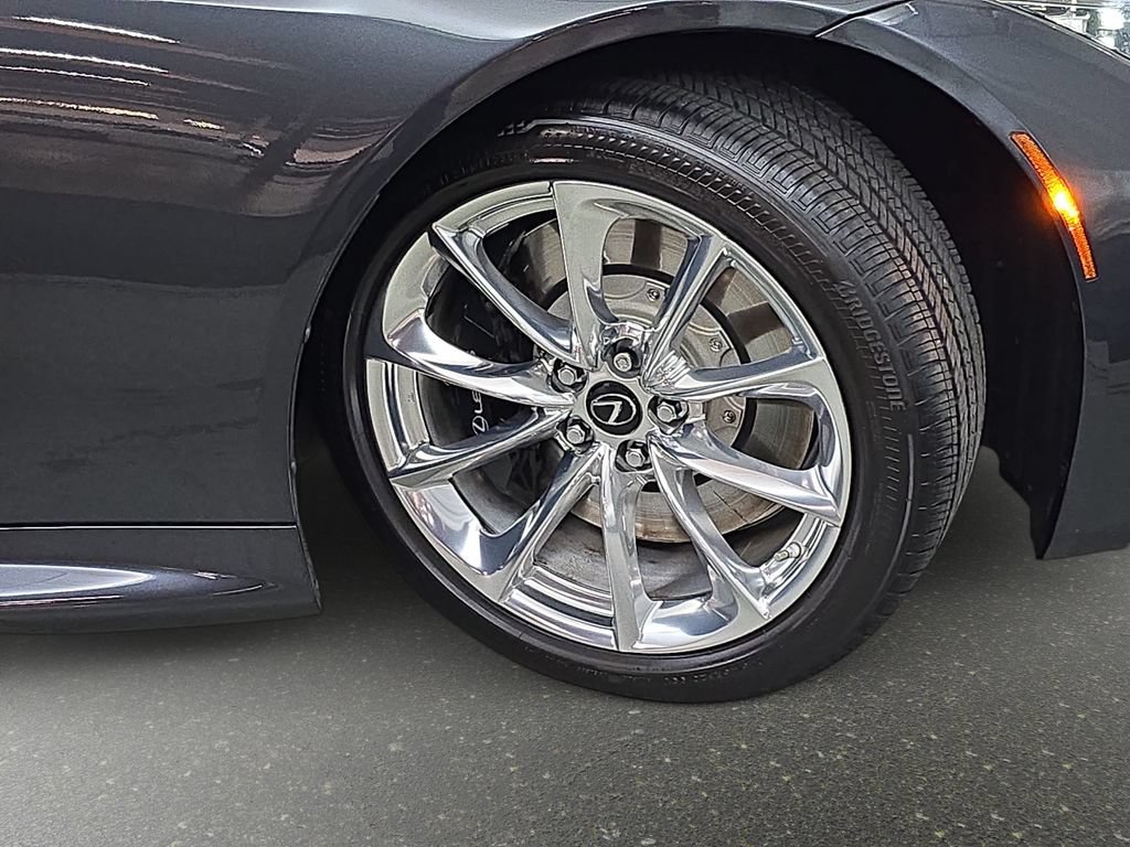 Used 2018 Lexus LC 500 Coupe w/ Touring Package RWD image 32