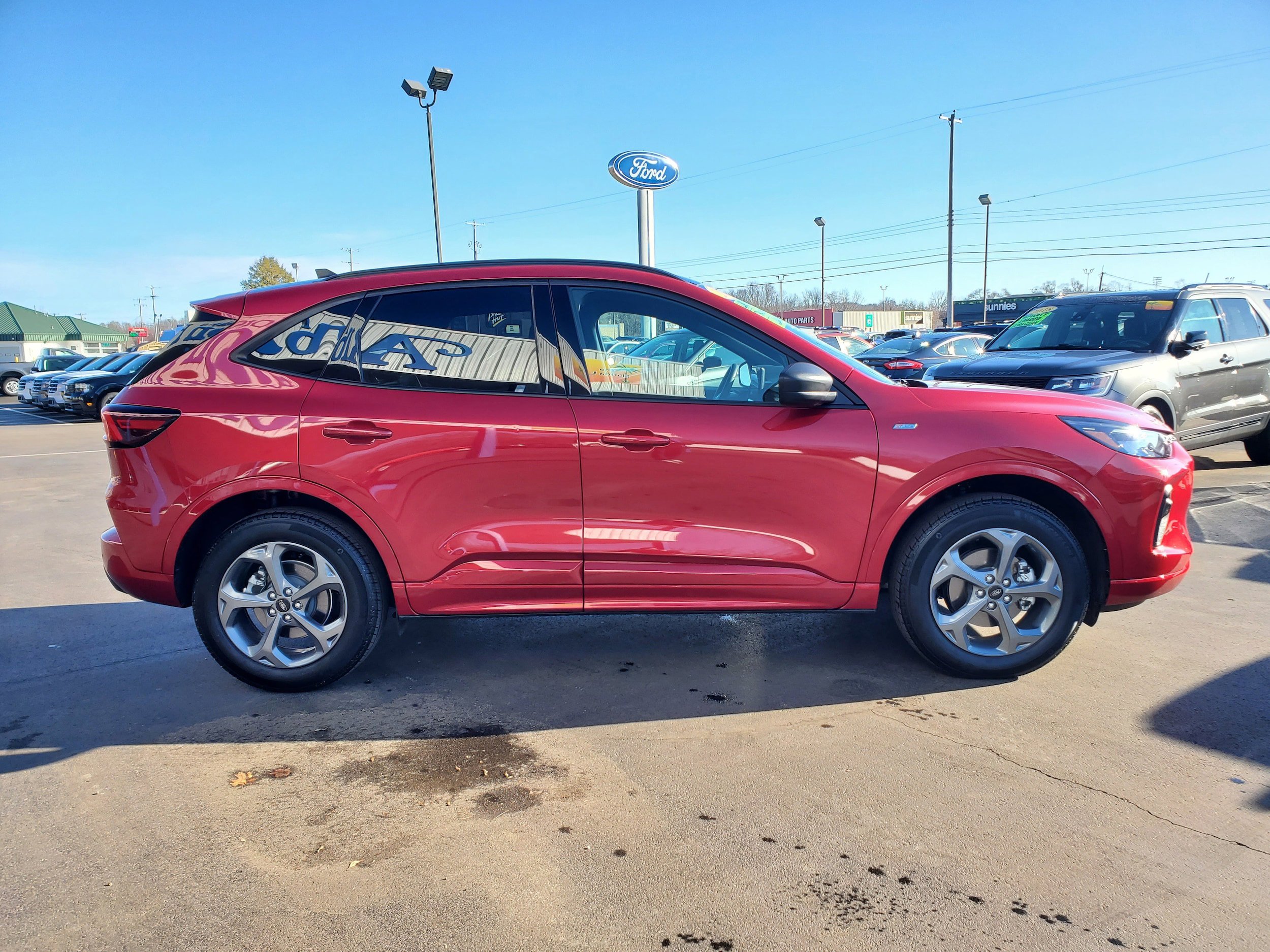 Used 2024 Ford Escape ST-Line w/ Tech Pack #1 AWD/4WD image 5