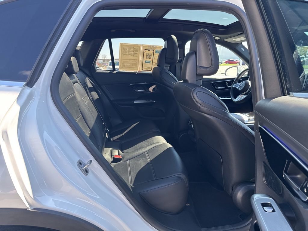 Used 2023 Mercedes-Benz GLC 300 4MATIC image 35
