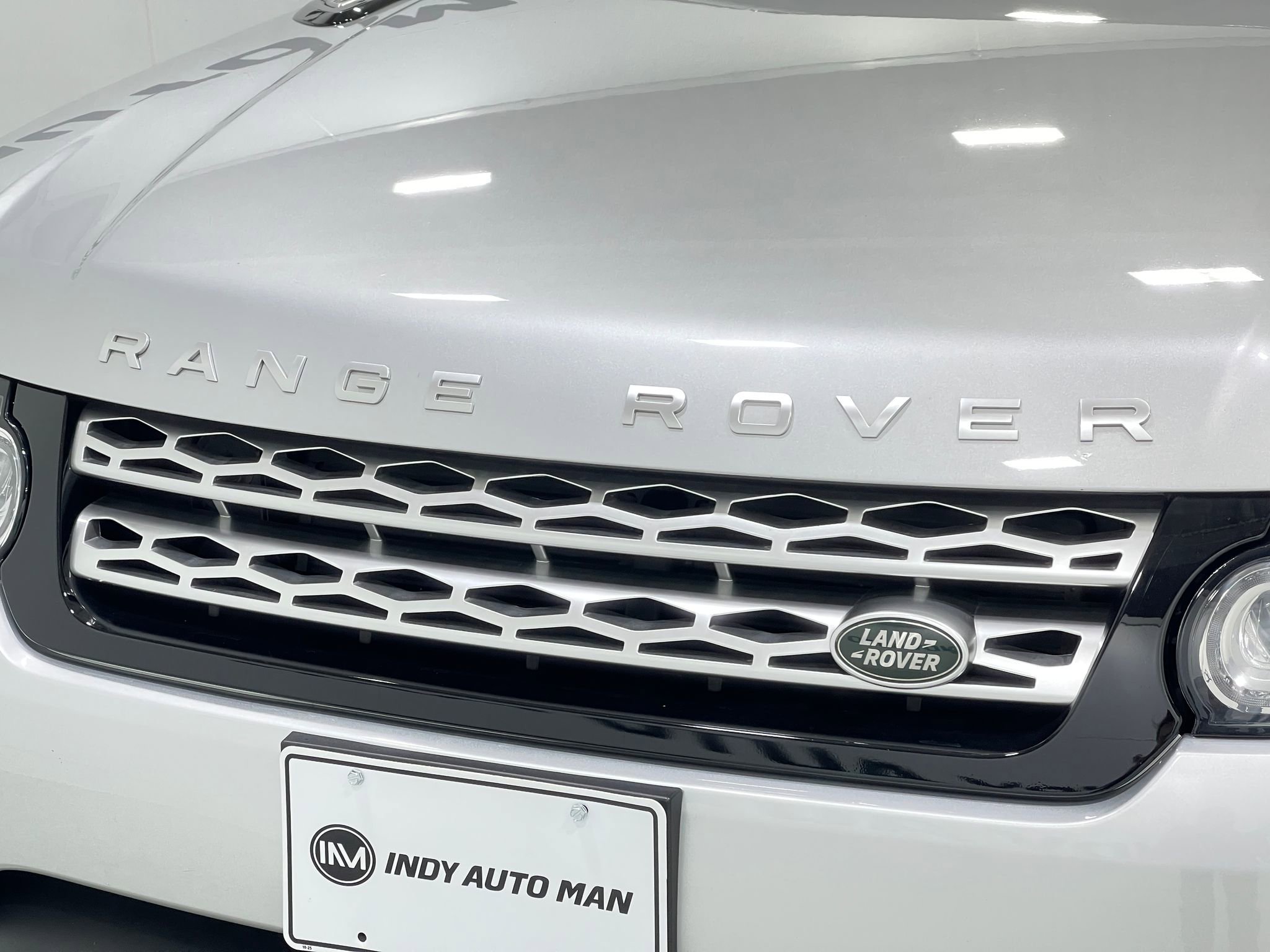 Used 2017 Land Rover Range Rover Sport HSE image 38