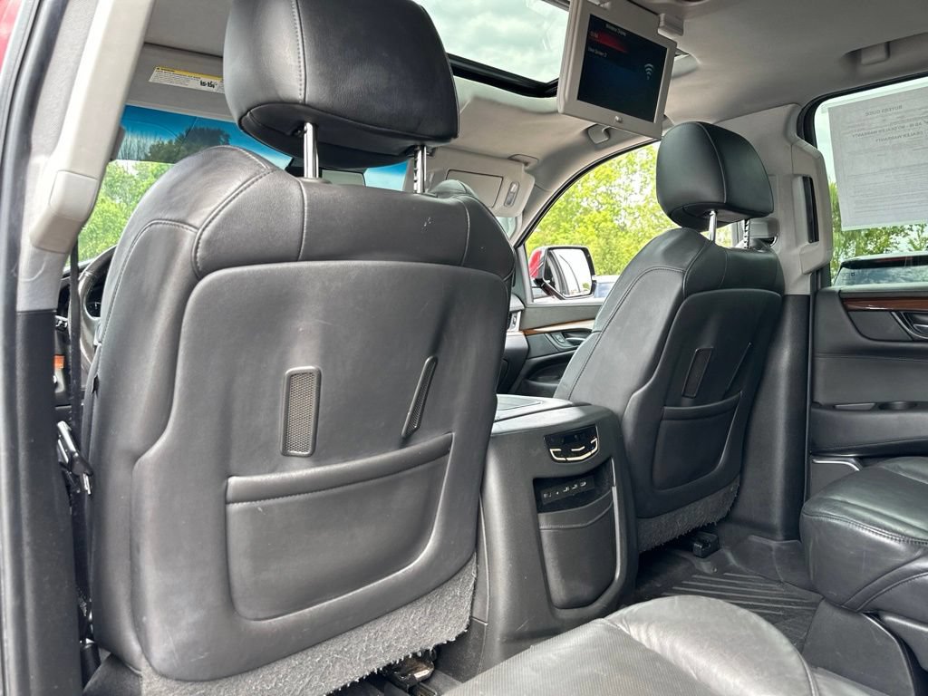 Used 2020 Cadillac Escalade Luxury AWD/4WD image 44