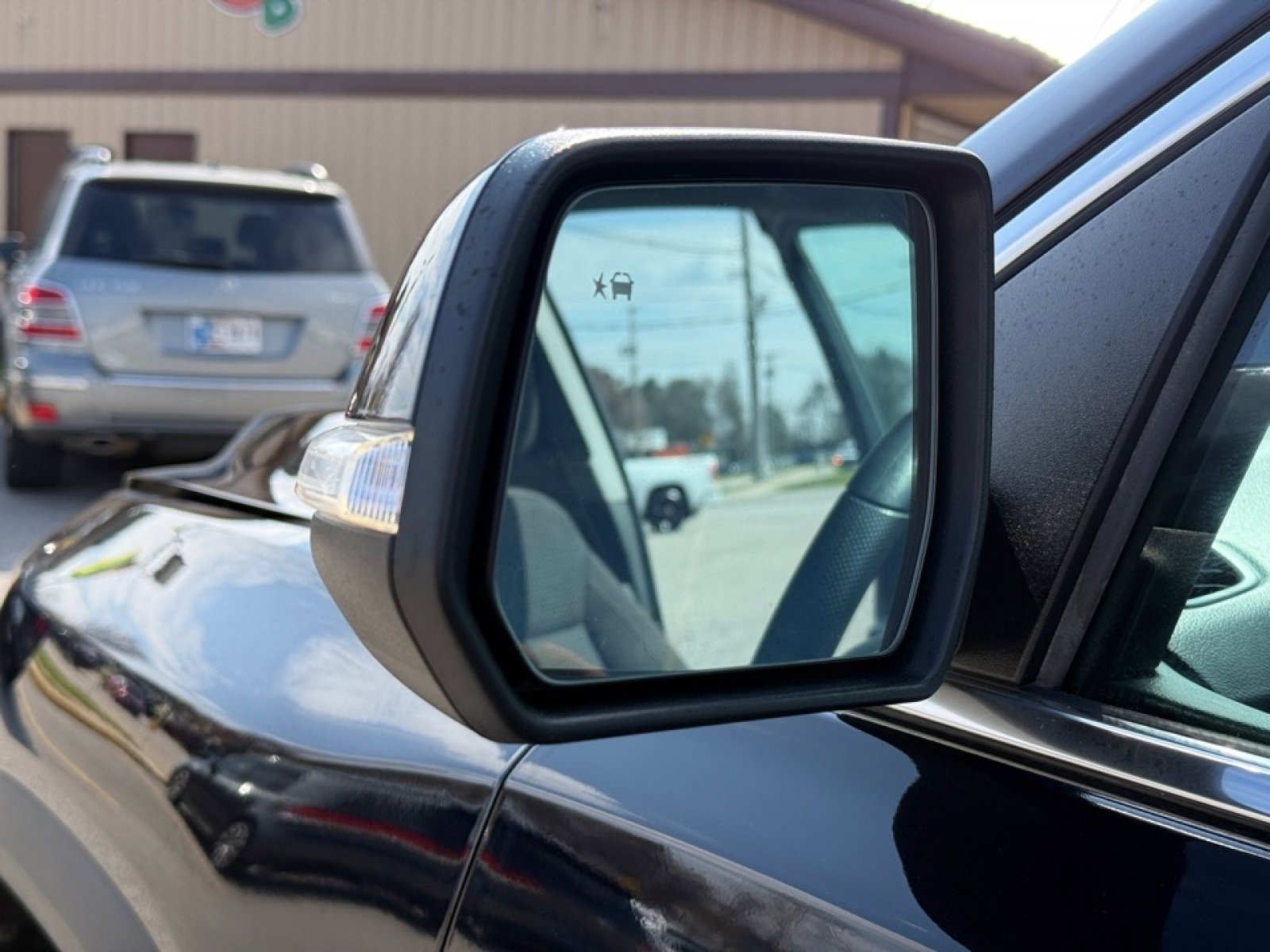 Used 2021 GMC Acadia SLE w/ GMC Pro Grade Package image 39