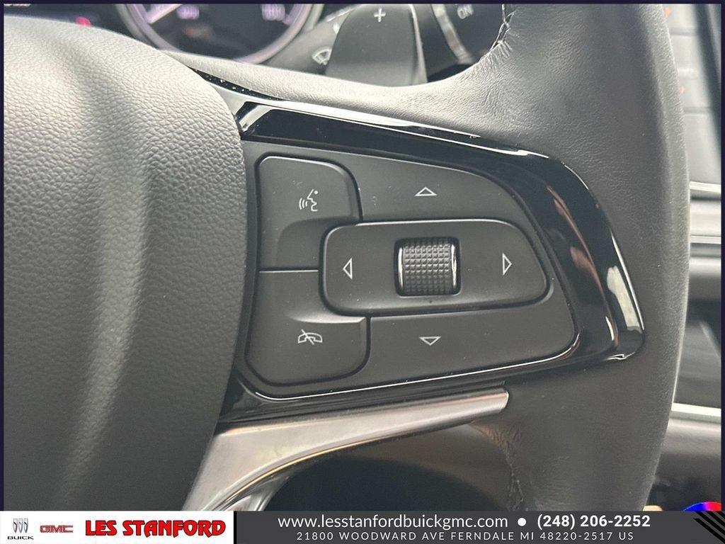 Used 2024 Buick Enclave Essence AWD/4WD image 25