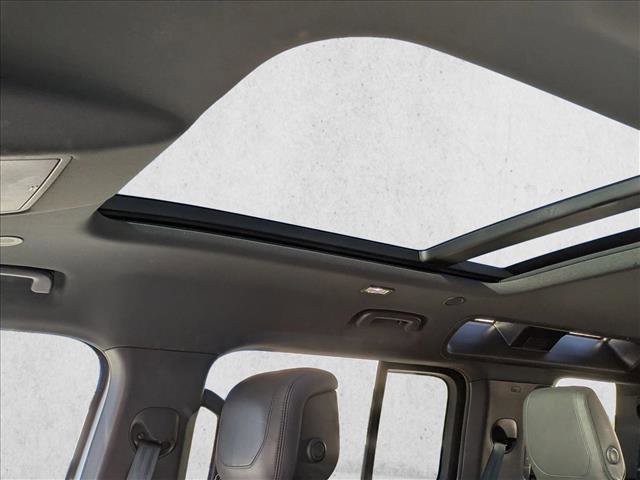 Used 2022 Land Rover Defender 110 X-Dynamic HSE image 13