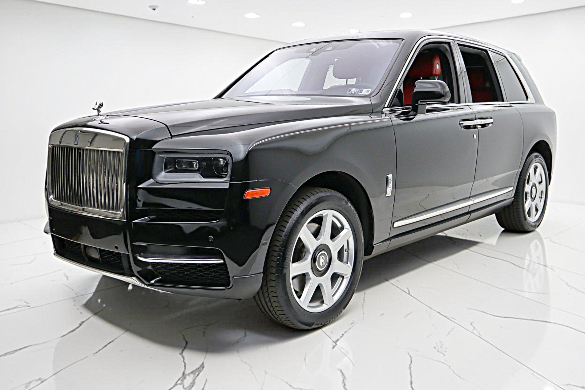 Used 2019 Rolls-Royce Cullinan AWD/4WD image 2