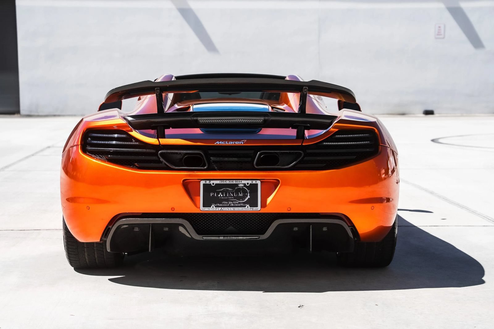 Used 2013 McLaren MP4-12C Spider RWD image 10