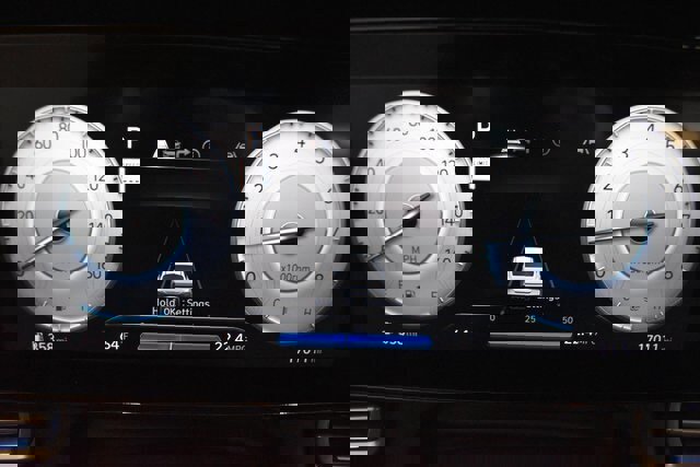 Used 2025 Hyundai Elantra SEL image 28