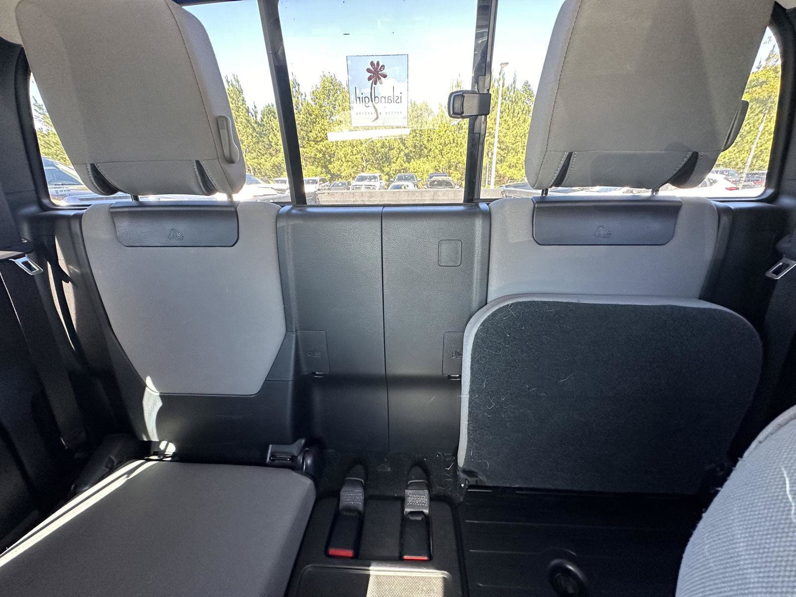 Used 2022 Toyota Tacoma SR5 RWD image 12
