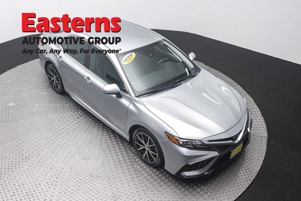 Used 2021 Toyota Camry SE w/ Carpet Mat Package (TMS) FWD image 3