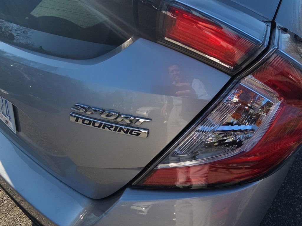 Used 2017 Honda Civic Sport Touring image 8