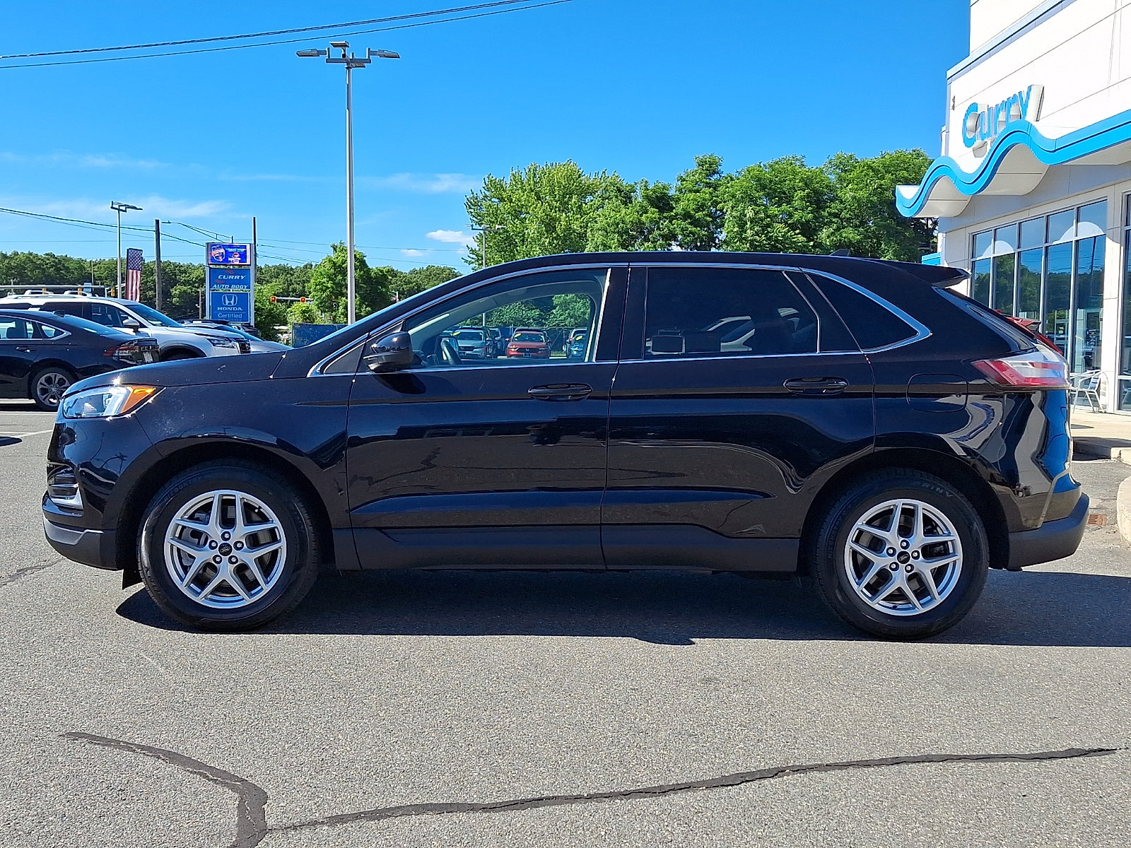 Used 2024 Ford Edge SEL AWD/4WD image 7