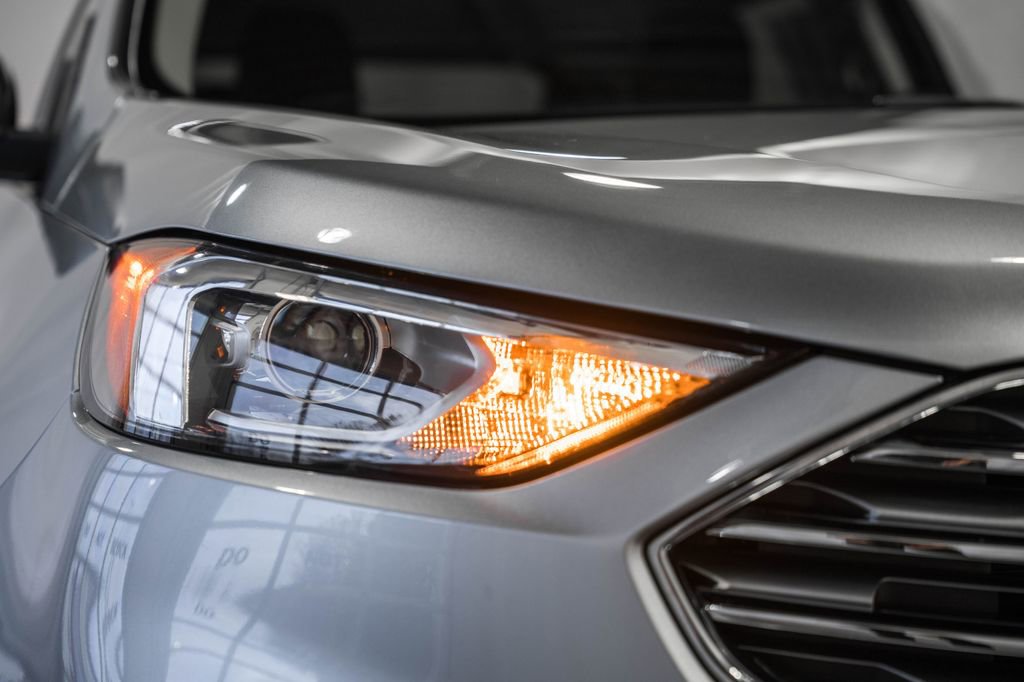 Used 2022 Ford Edge SE image 11