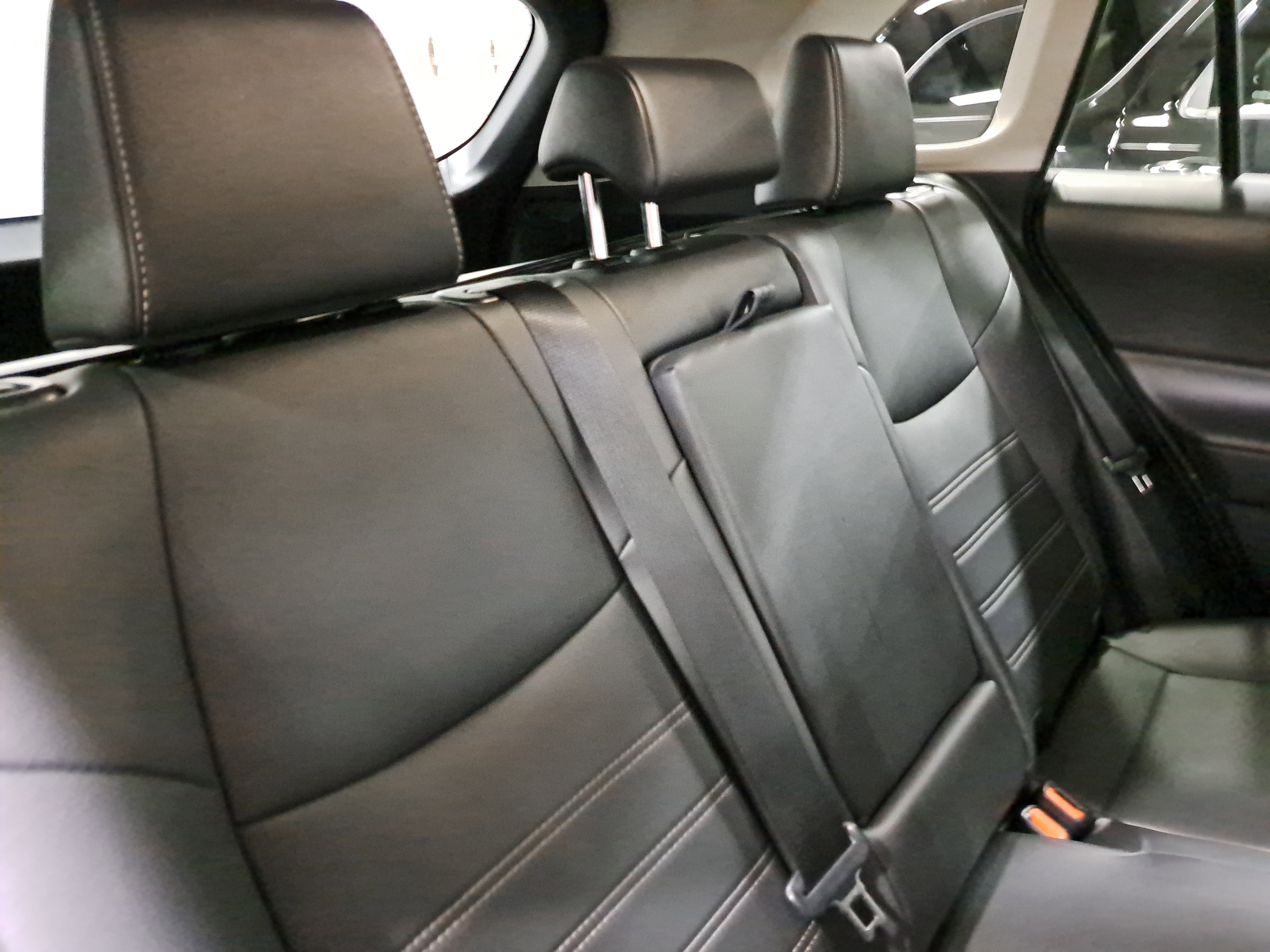 Used 2025 Toyota RAV4 XLE Premium image 12