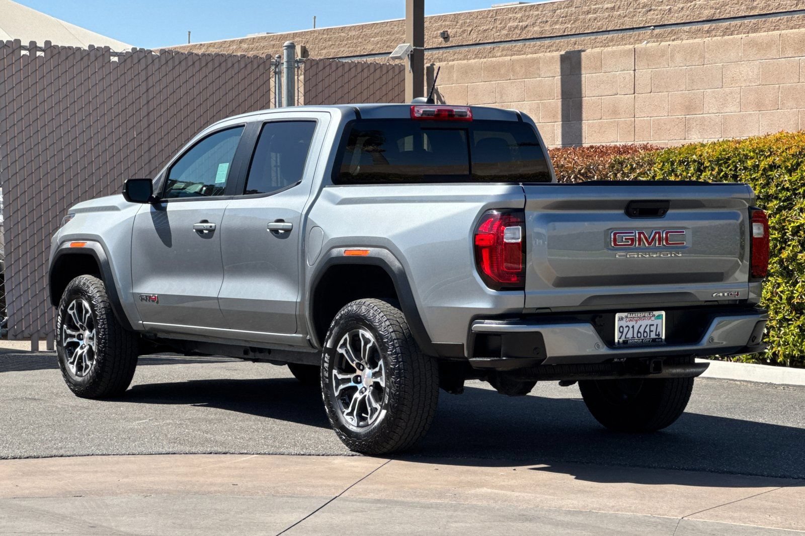 Certified 2025 GMC Canyon AT4 AWD/4WD image 6