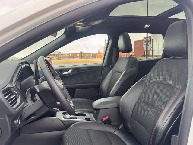 Used 2024 Ford Escape ST-Line w/ Tech Pack #1 AWD/4WD image 6