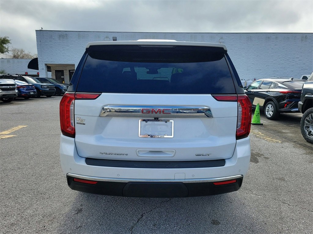 Used 2021 GMC Yukon SLT w/ SLT Premium Package image 12