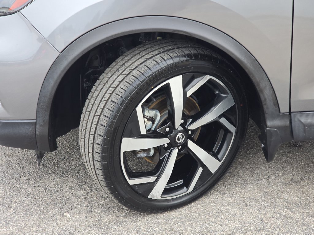 Used 2021 Nissan Rogue Sport SL w/ Premium Package AWD/4WD image 29