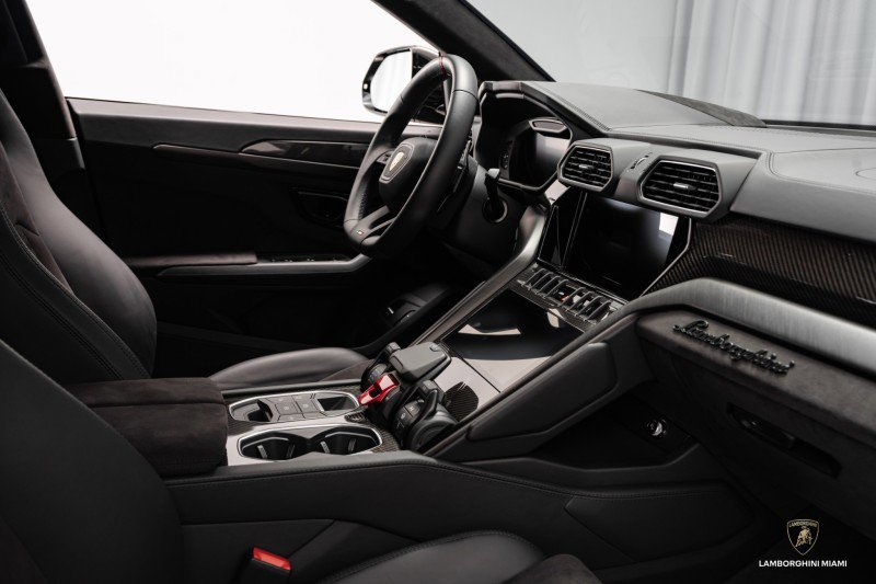 Used 2024 Lamborghini Urus S image 49