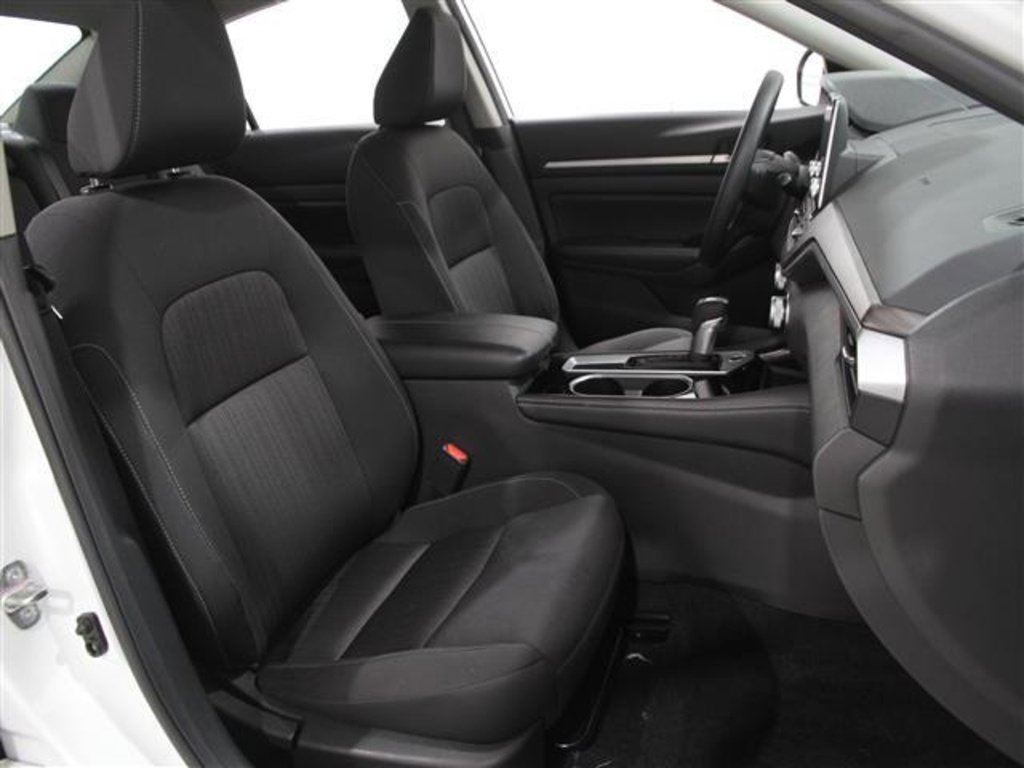 Used 2023 Nissan Altima 2.5 SV image 15