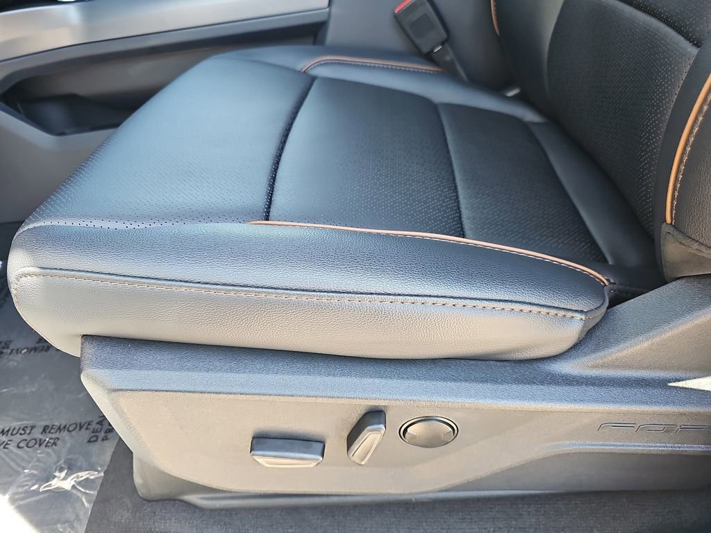 New 2026 Ford F350 Lariat w/ FX4 Off-Road Package image 30