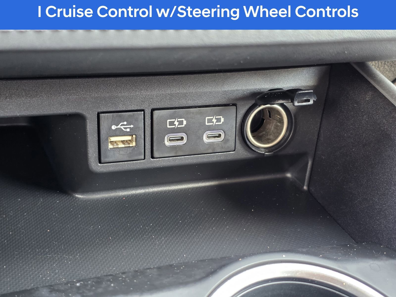 Used 2023 Toyota Highlander L image 26