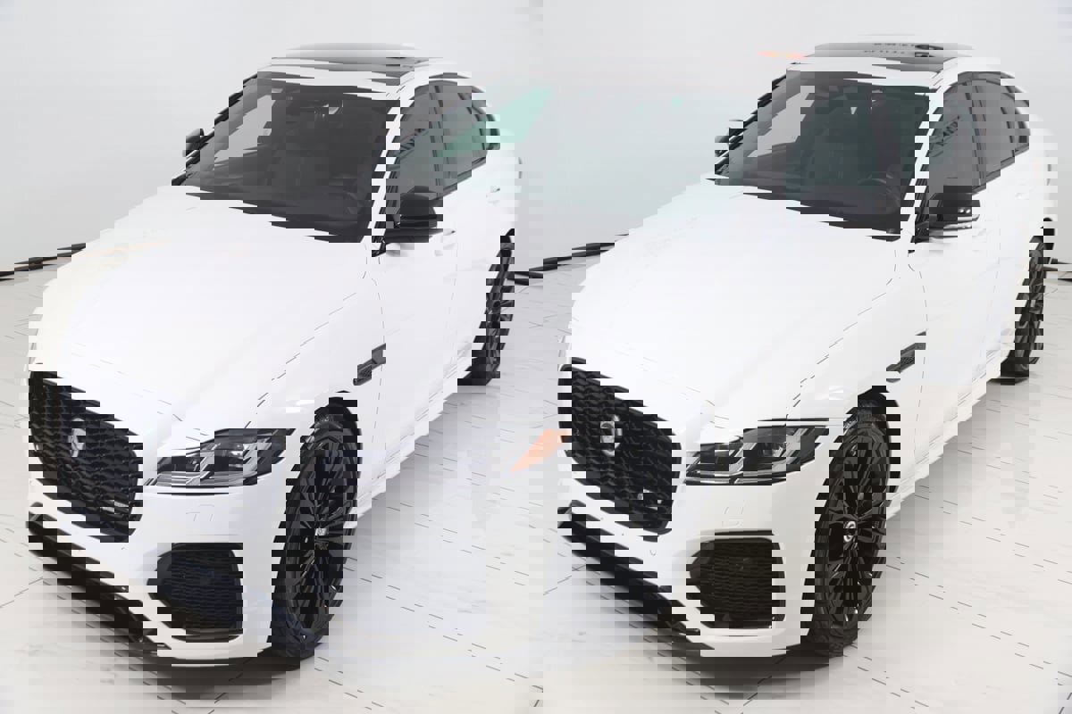 Used 2024 Jaguar XF R-Dynamic SE image 25