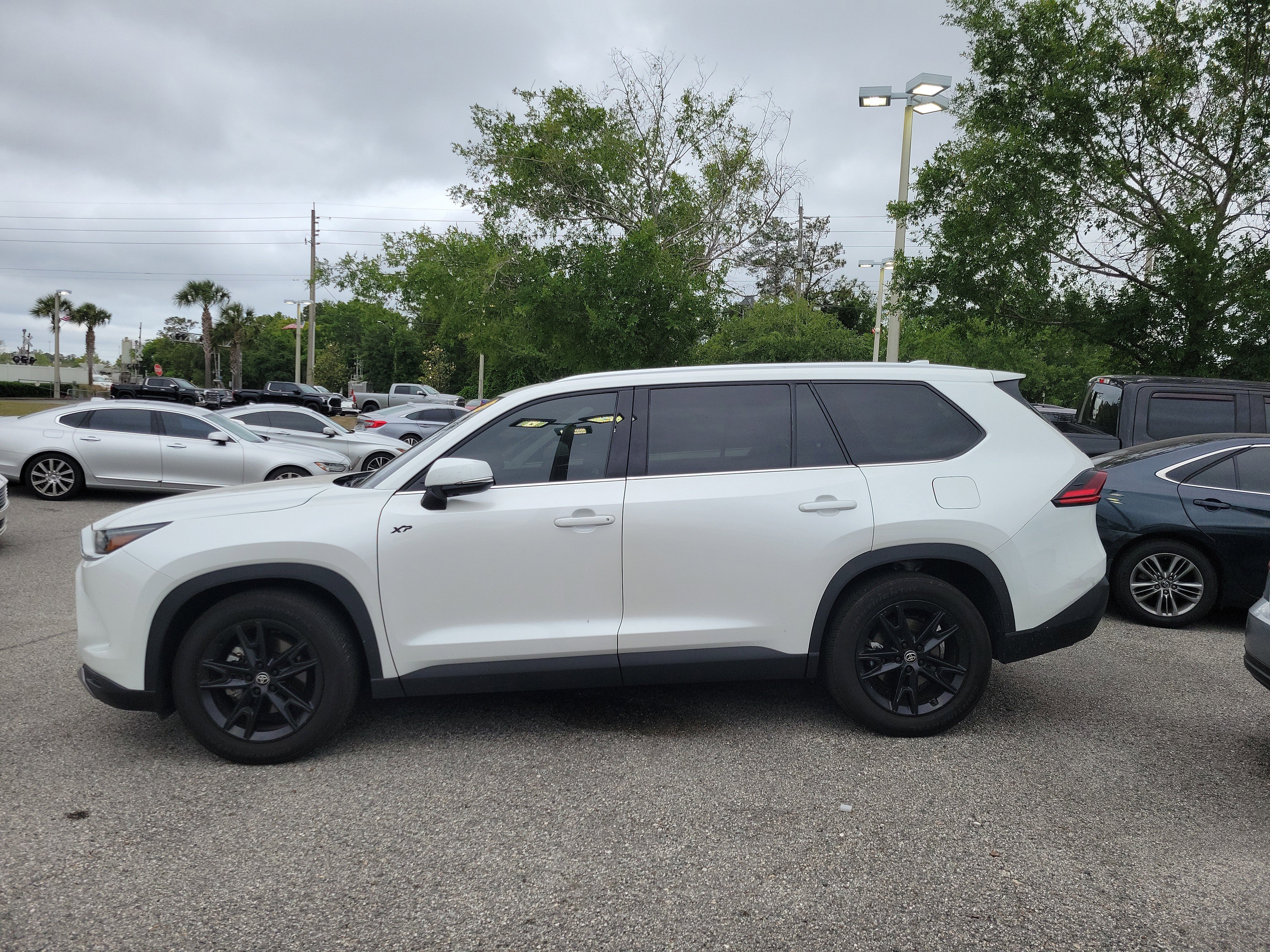 Used 2025 Toyota Grand Highlander AWD Hybrid image 23