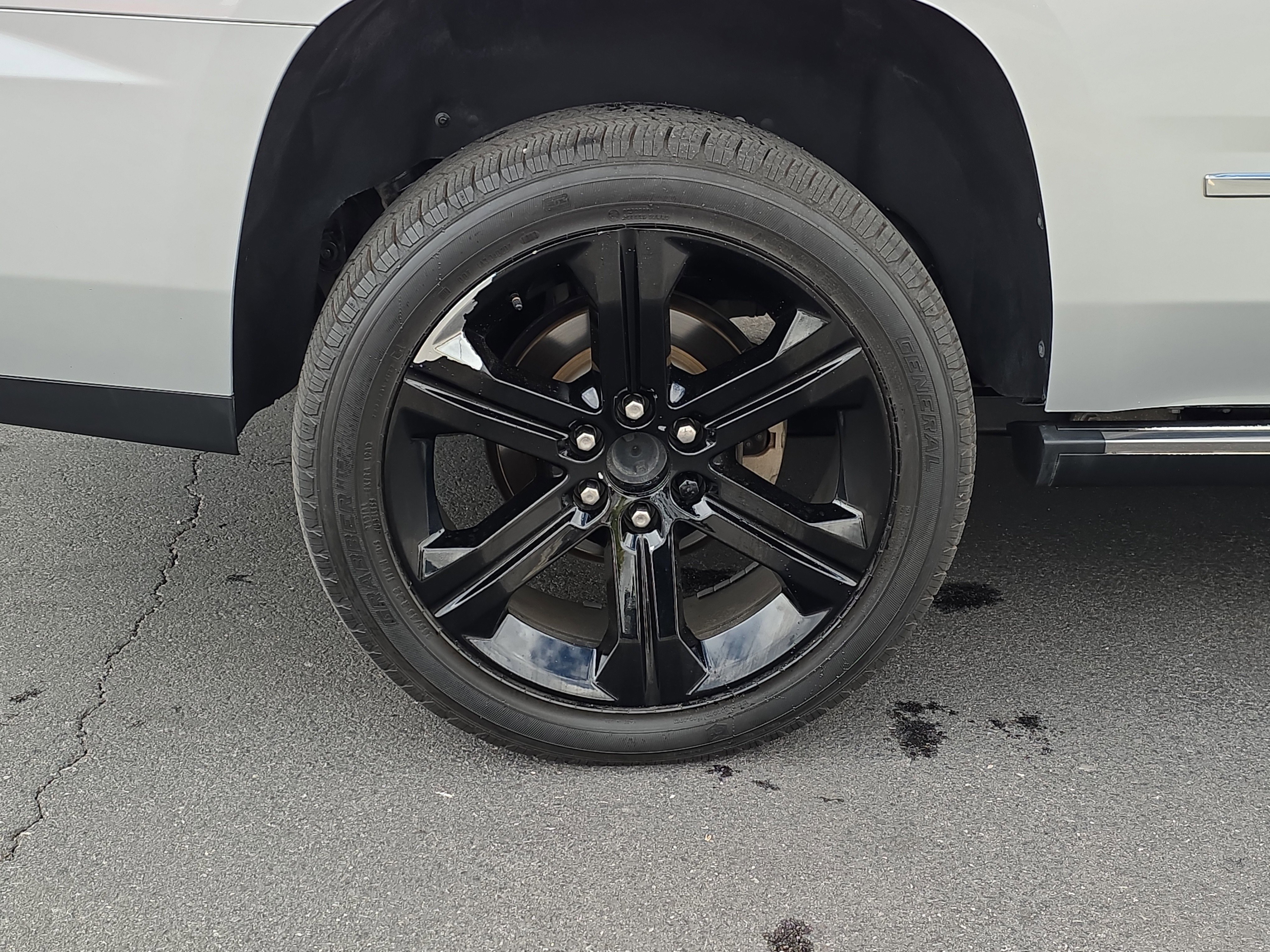 Used 2018 GMC Yukon Denali w/ Open Road Package image 11