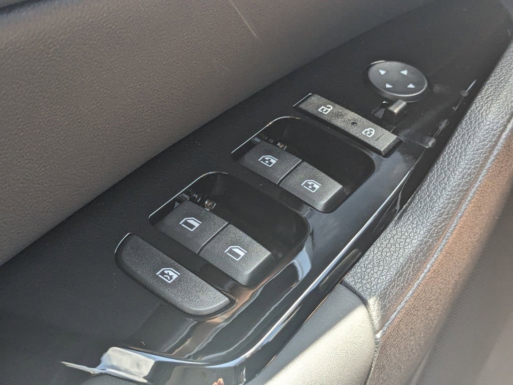 Used 2024 Kia Sportage EX image 24