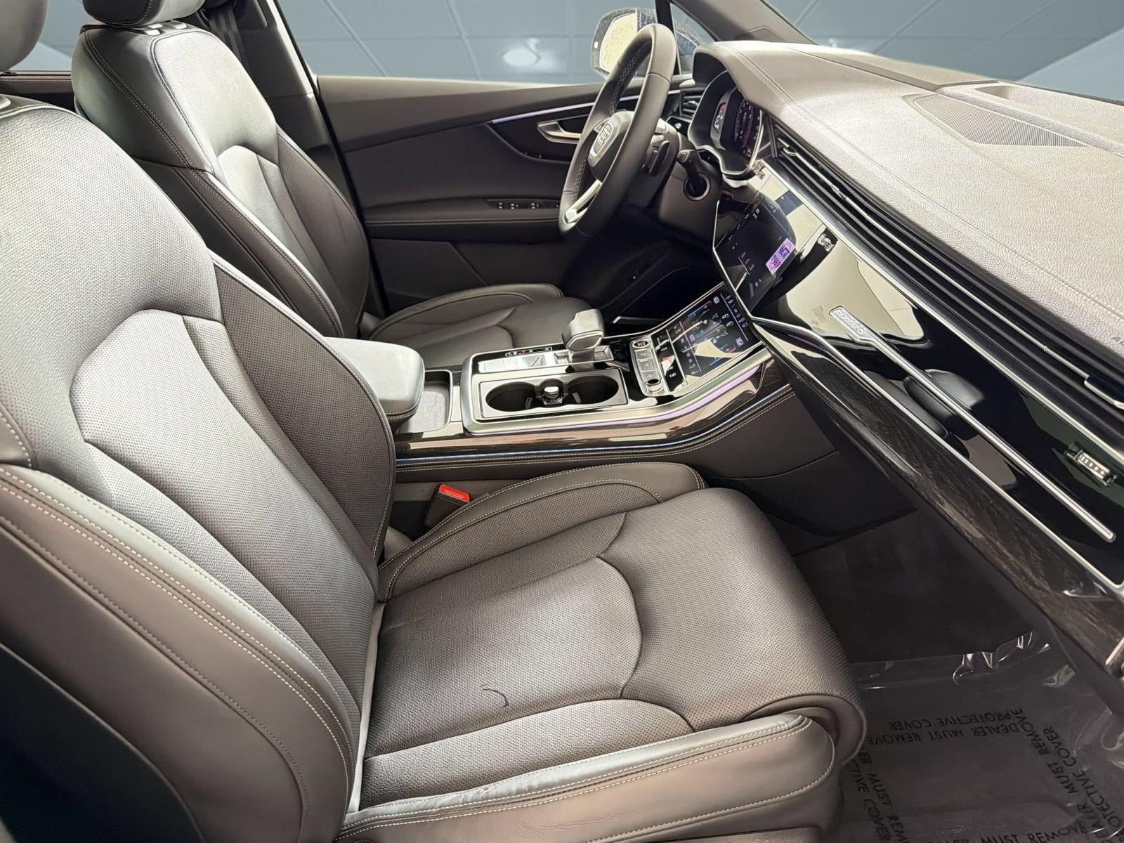 Certified 2025 Audi Q7 3.0T Prestige AWD/4WD image 22