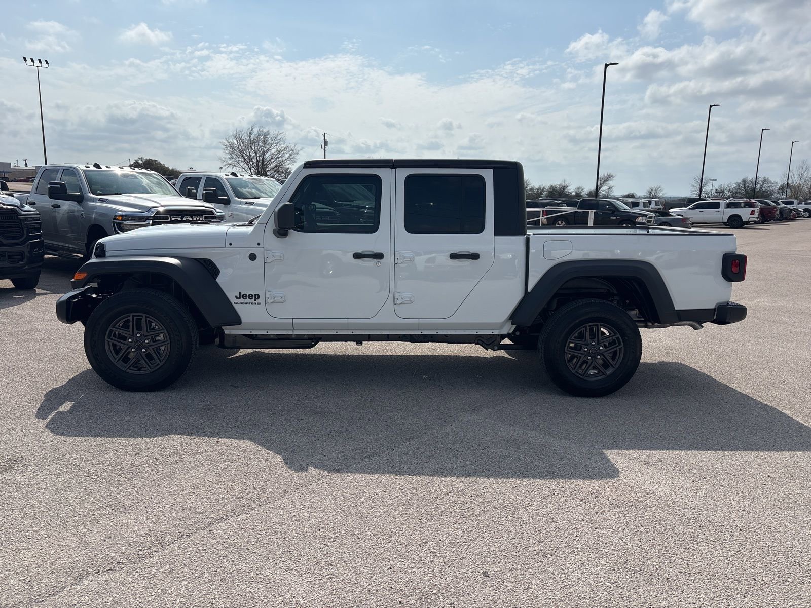 New 2026 Jeep Gladiator Sport image 2