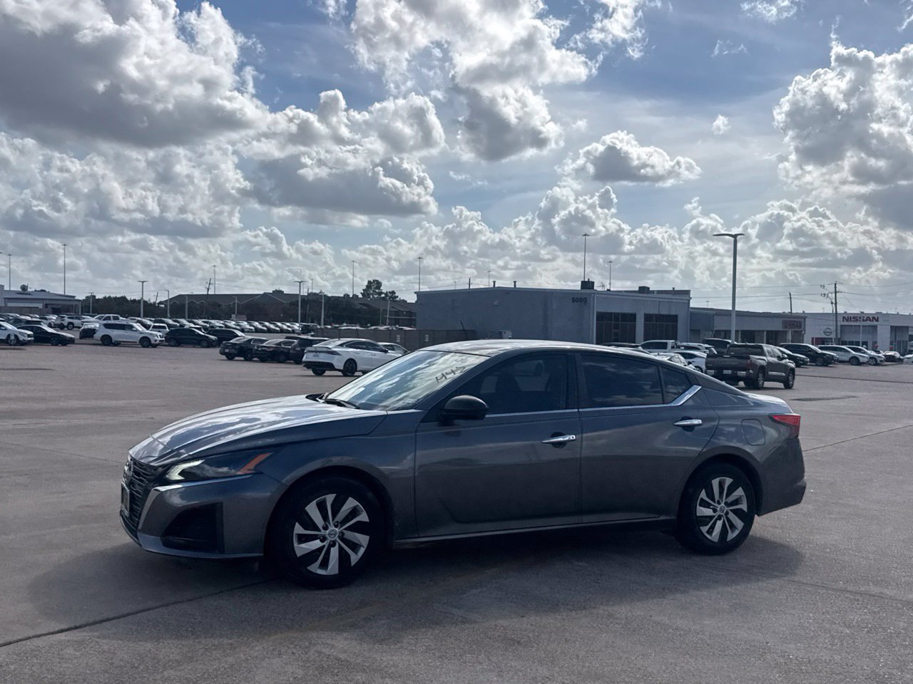 Used 2025 Nissan Altima 2.5 S FWD image 14
