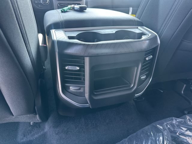 New 2026 RAM 1500 Express AWD/4WD image 14