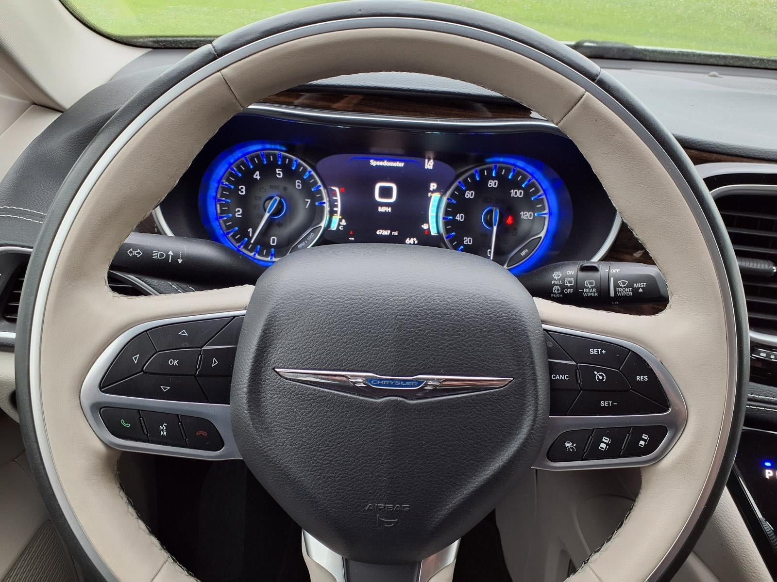 Certified 2021 Chrysler Pacifica Limited AWD/4WD image 12