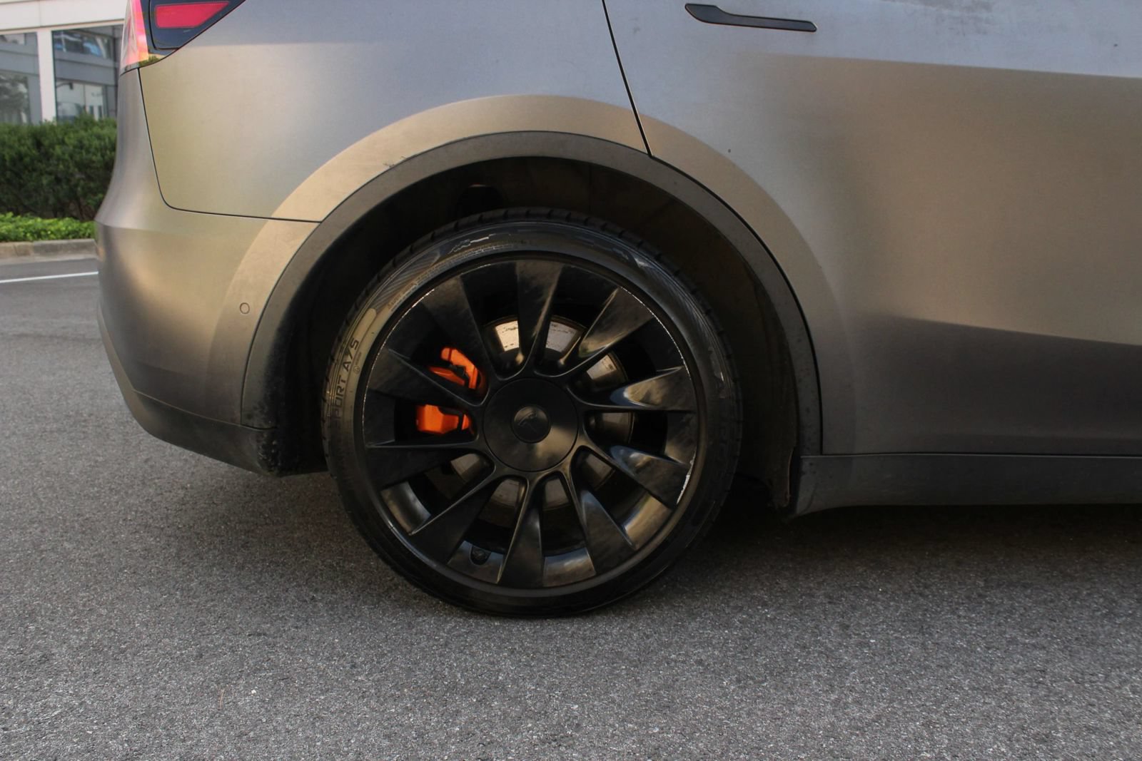 Used 2021 Tesla Model Y Long Range AWD/4WD image 5