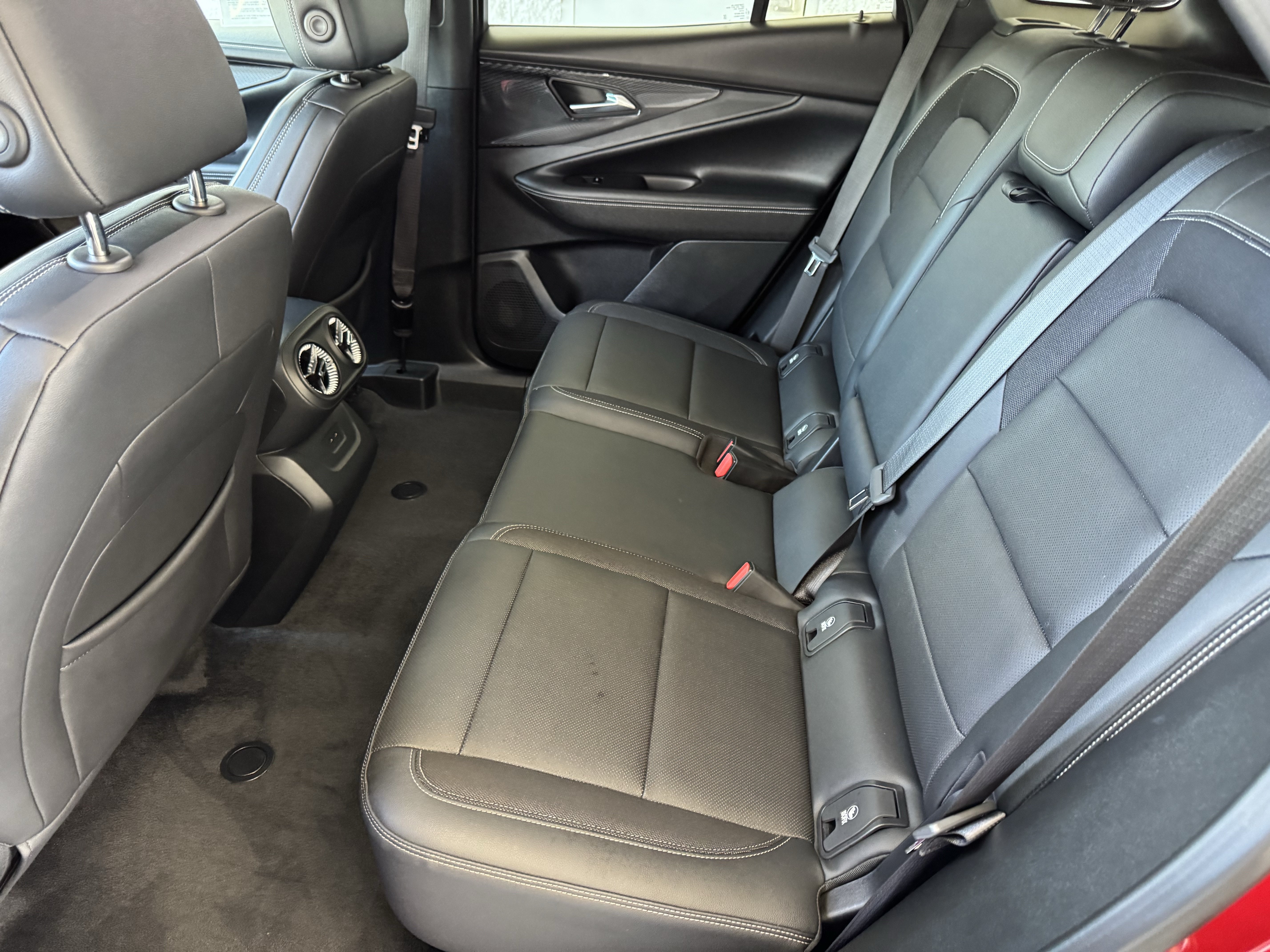 Used 2024 Chevrolet Blazer EV LT AWD/4WD image 16