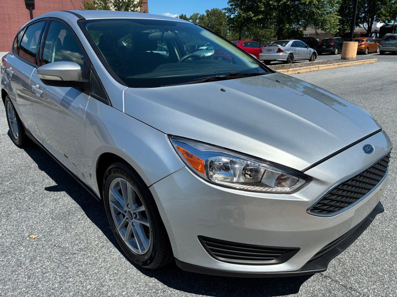 Used 2017 Ford Focus SE FWD image 3