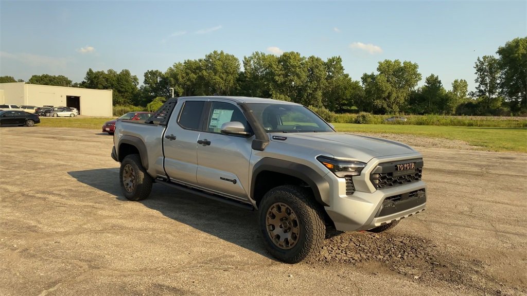 New 2025 Toyota Tacoma Trailhunter image 2