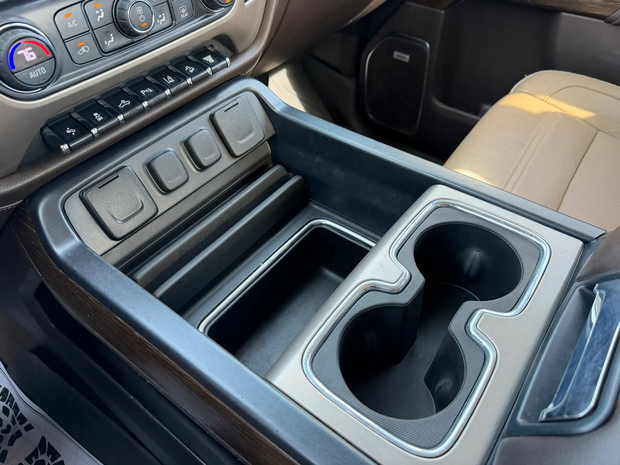 Used 2017 GMC Sierra 2500 Denali w/ Duramax Plus Package image 18