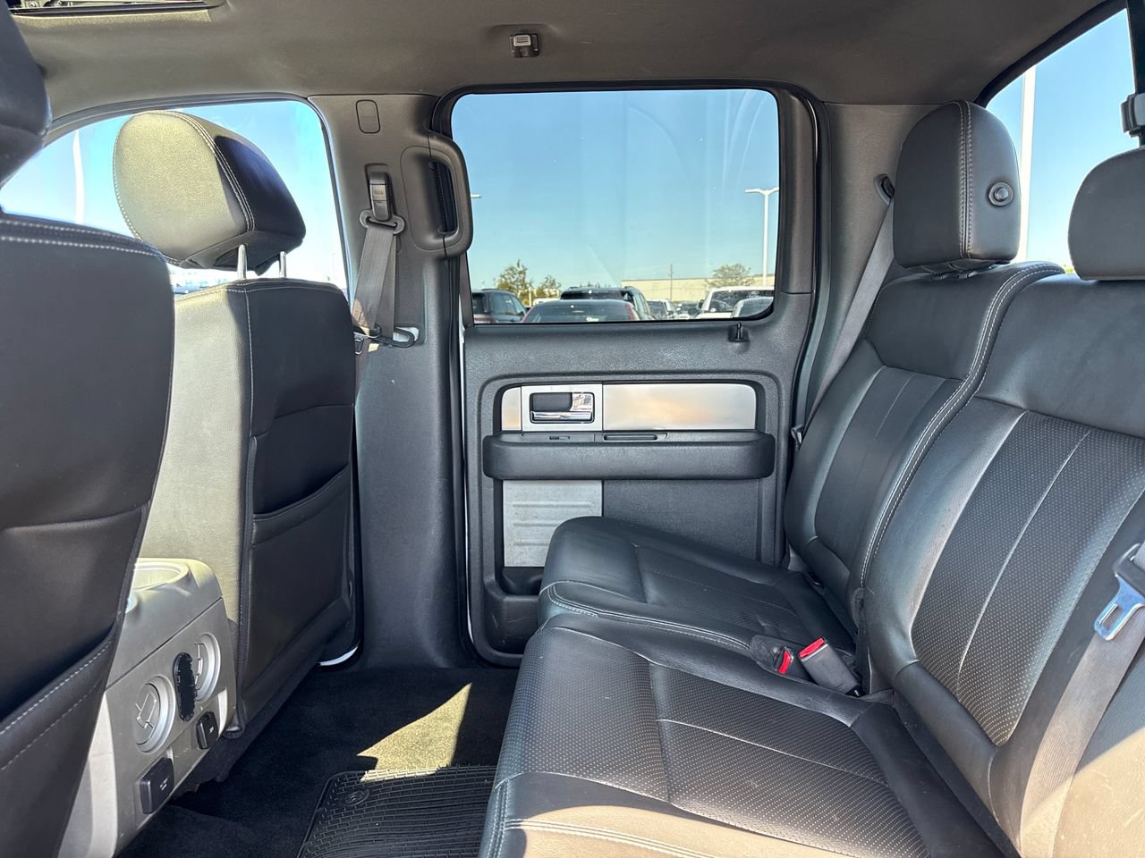 Used 2014 Ford F150 FX4 w/ Equipment Group 402A Luxury AWD/4WD image 13