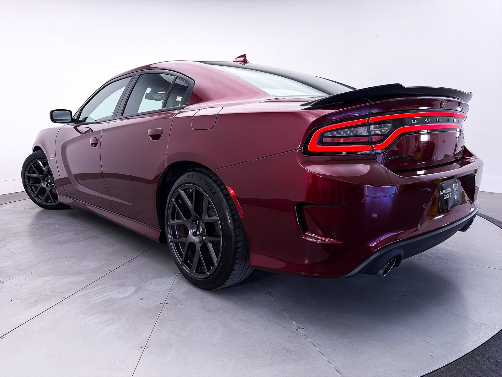 Used 2017 Dodge Charger R/T Scat Pack RWD image 3