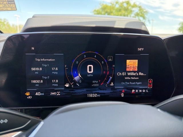 Used 2025 Chevrolet Suburban High Country AWD/4WD image 31