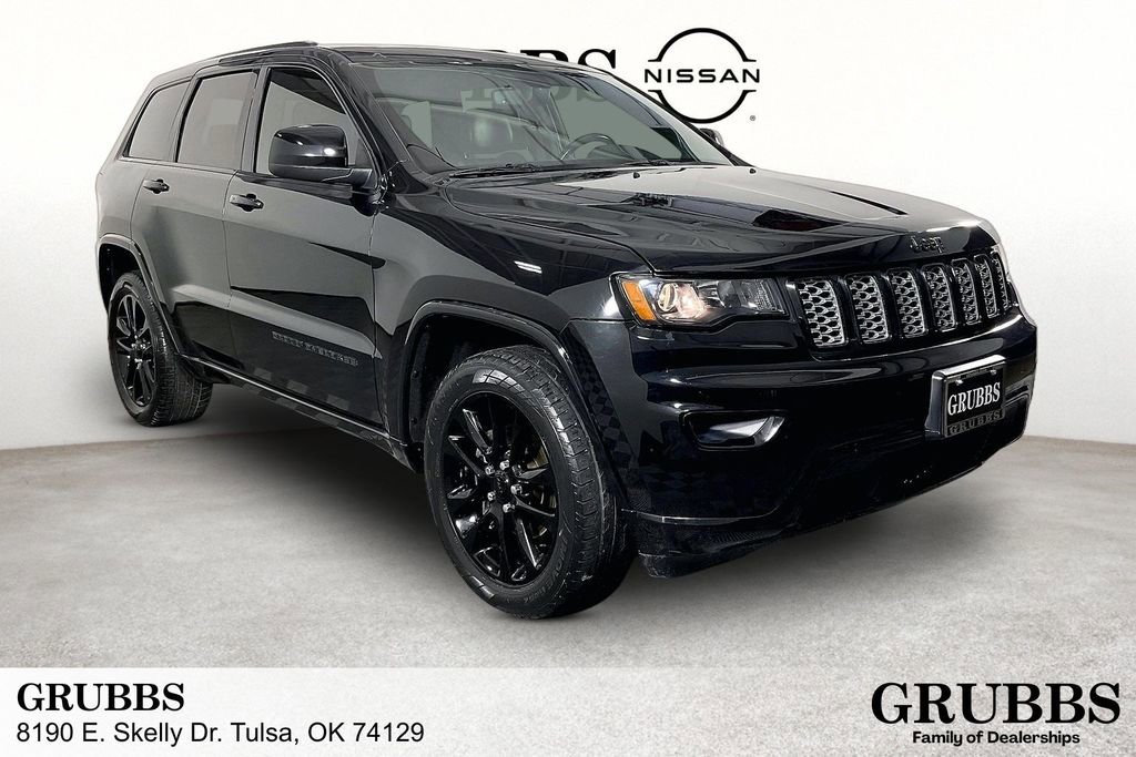 Used 2020 Jeep Grand Cherokee Altitude RWD image 1