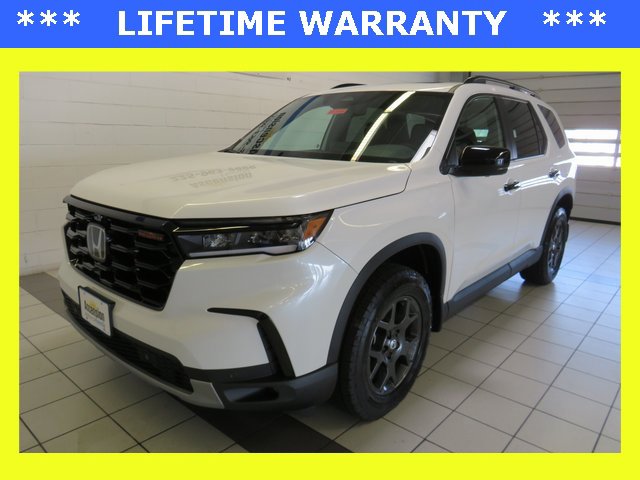 New 2025 Honda Pilot TrailSport