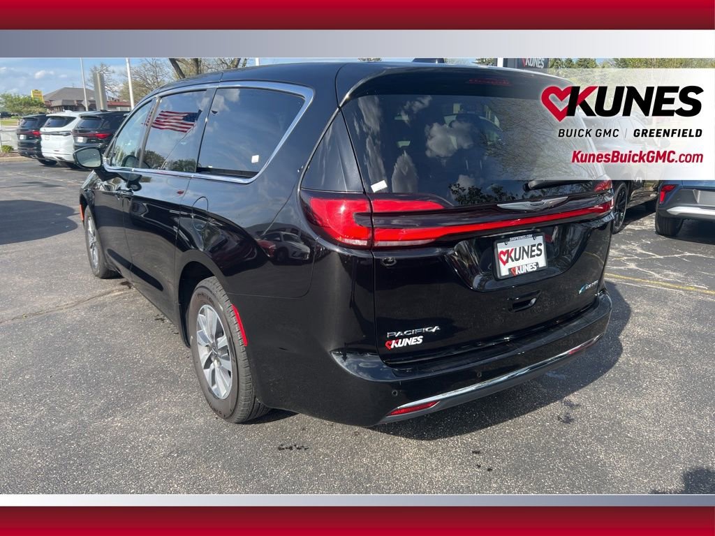 Used 2024 Chrysler Pacifica Limited FWD image 9